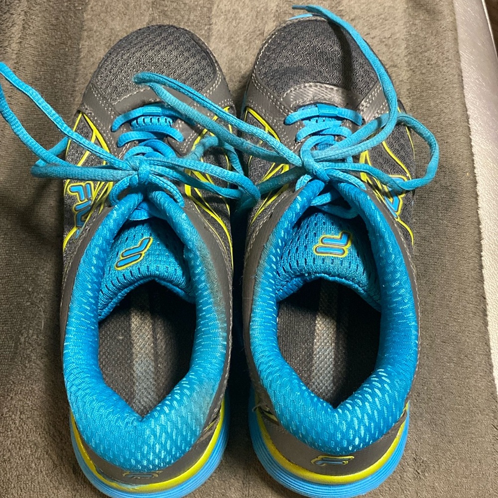 Comfortable athletic shoe